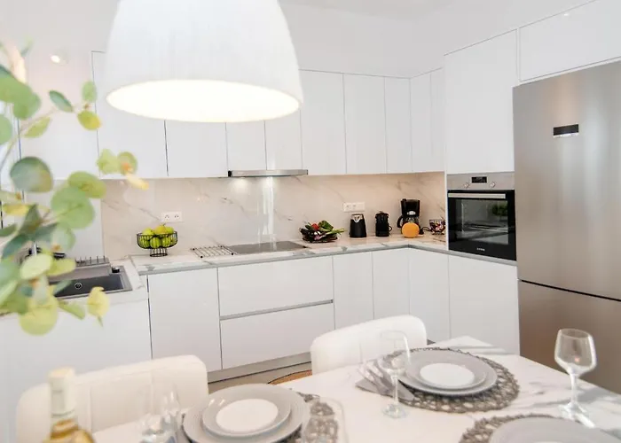 Eleni Luxury Apartamento *