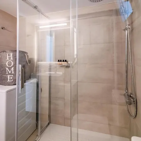 Eleni Luxury *